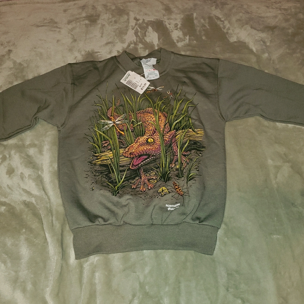 Boys size 4/5 sweater